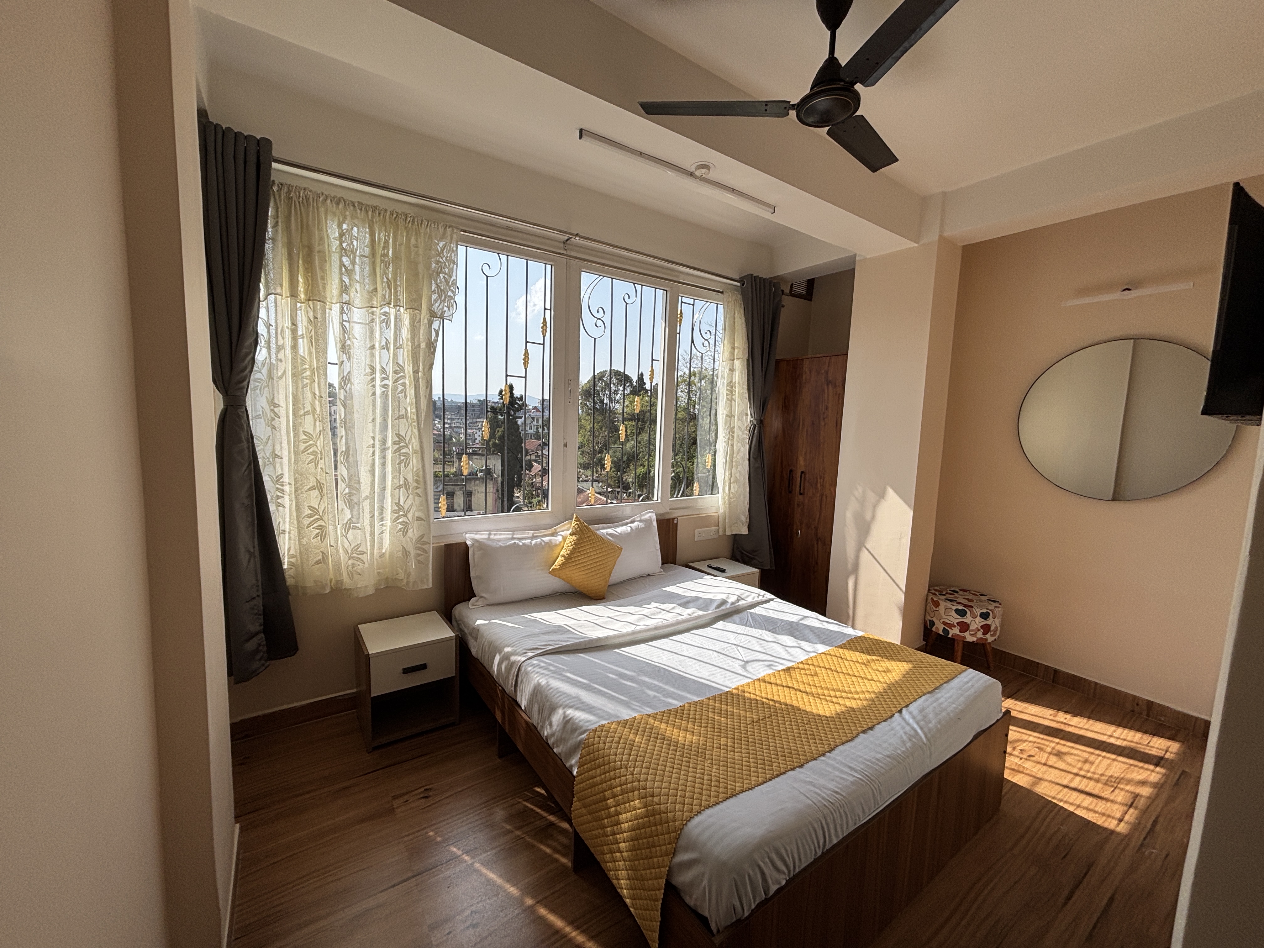 Bedroom with mountain view at Bivar Road Retreat